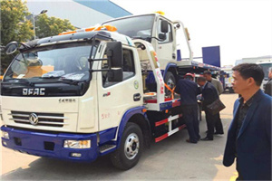 汽车道路救援拖车价格